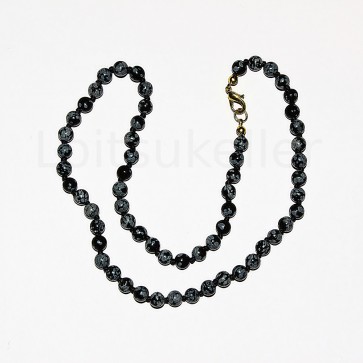 Lumehelbe obsidiaan kaelakee 42cm